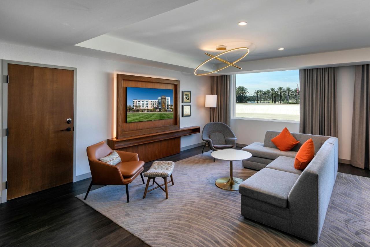 Le Meridien Pasadena Аркадия Екстериор снимка