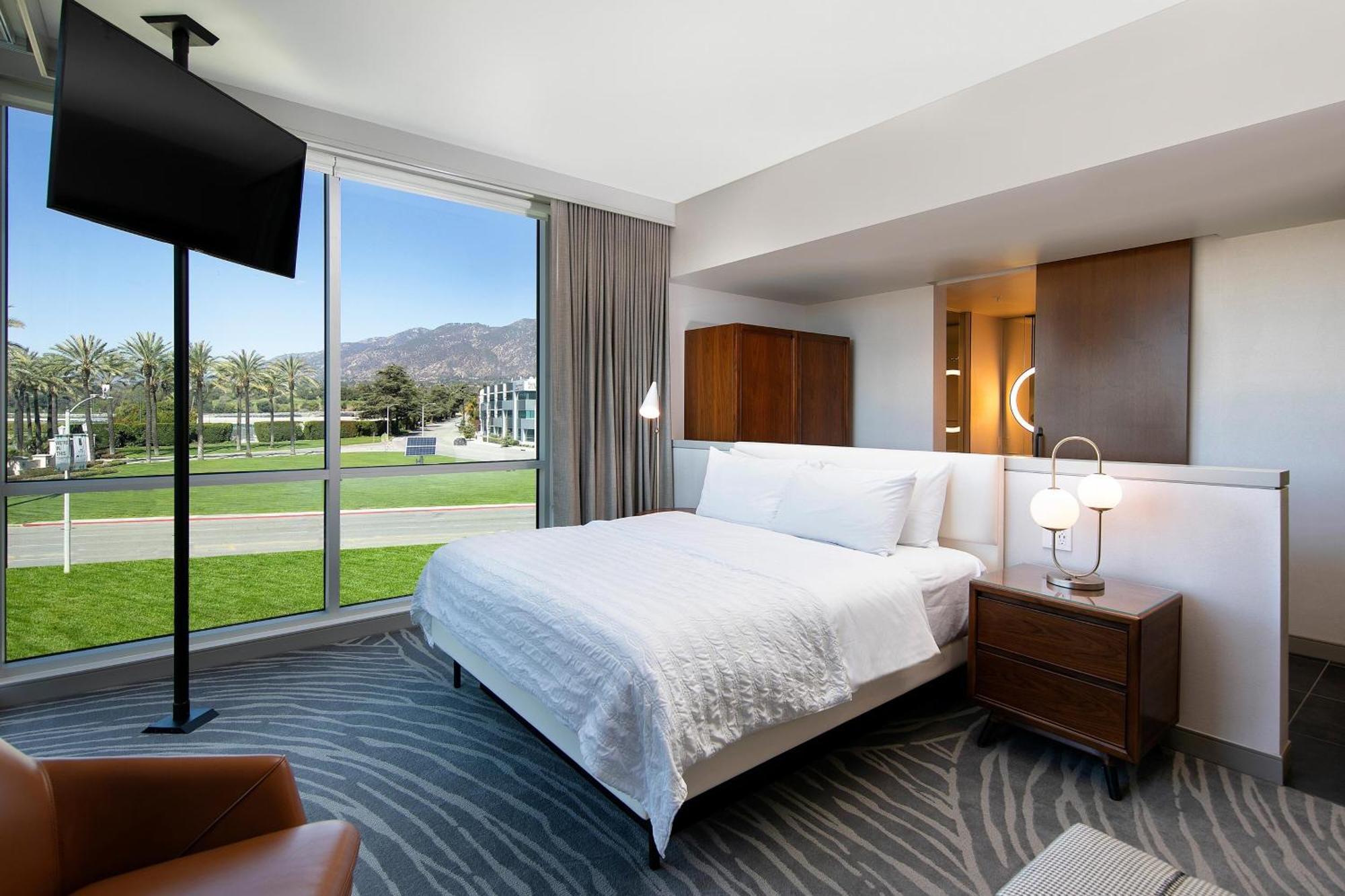 Le Meridien Pasadena Аркадия Екстериор снимка