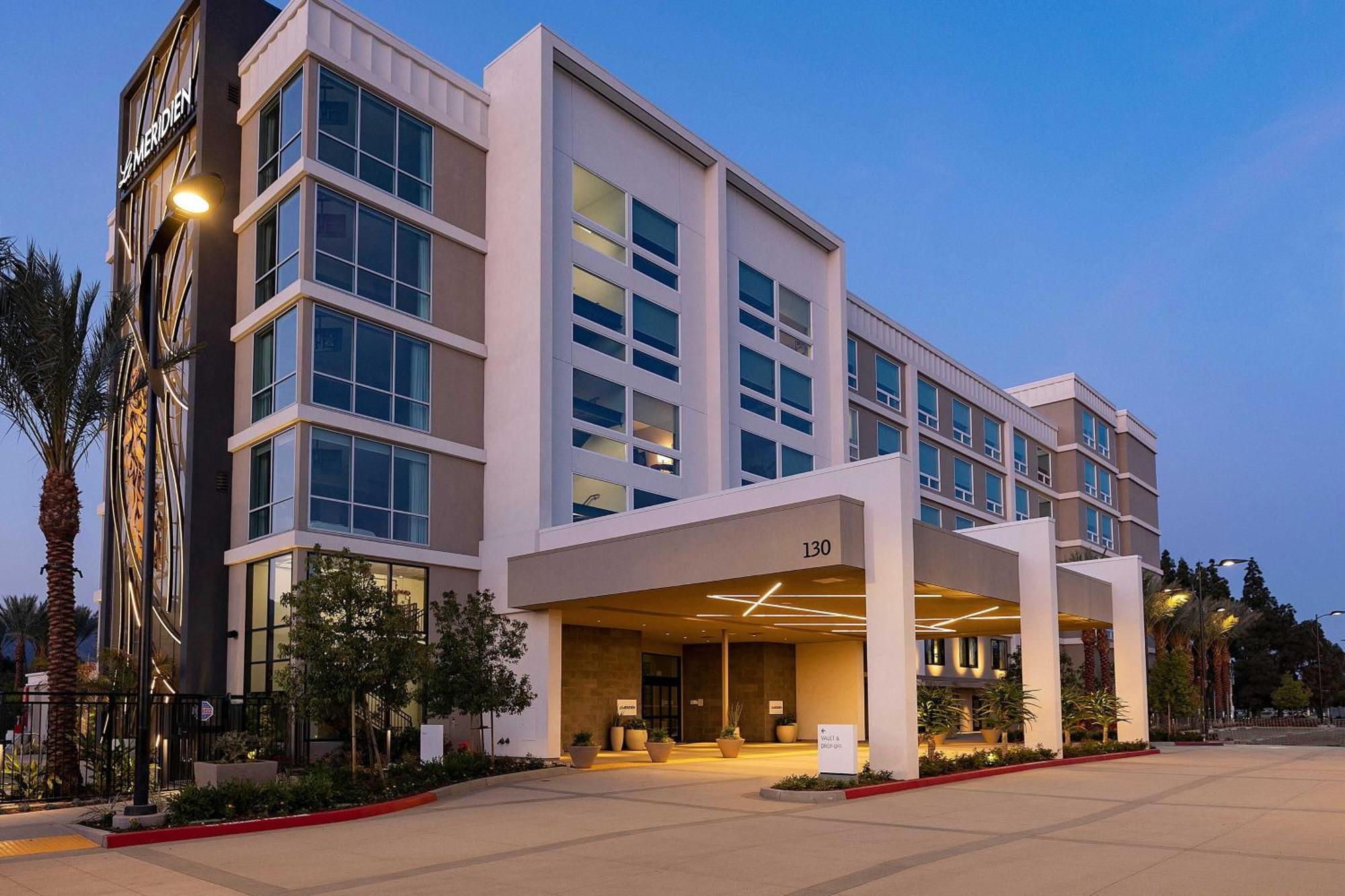 Le Meridien Pasadena Аркадия Екстериор снимка